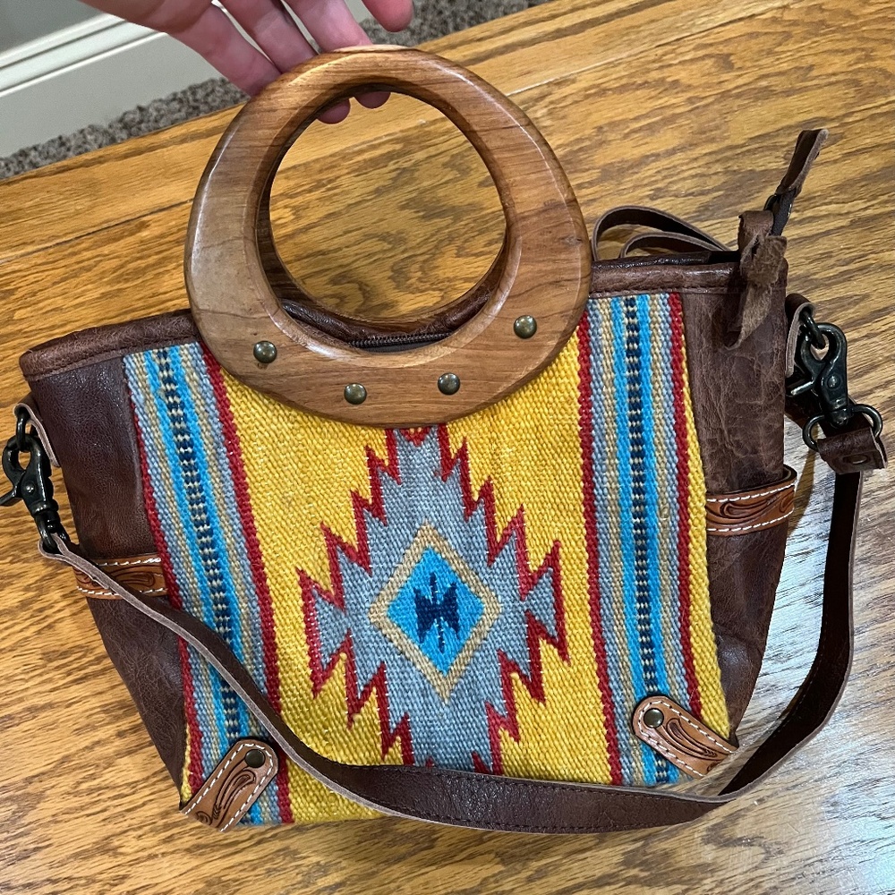 NWOT American Darling purse